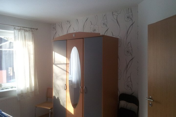 Room 11 of 19