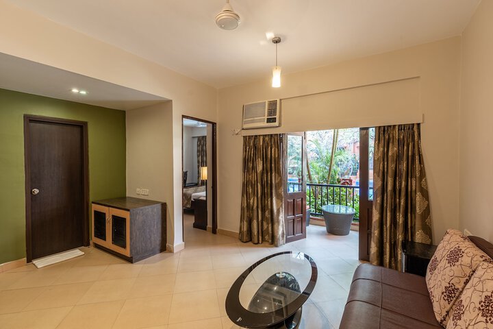 Room 32 of 61