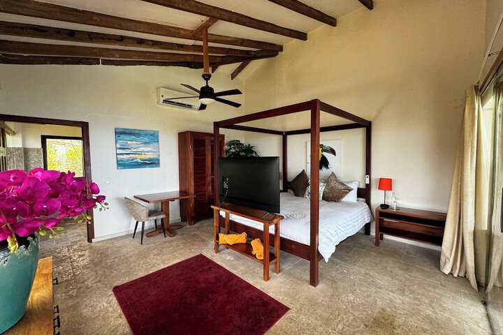 Room 25 of 79