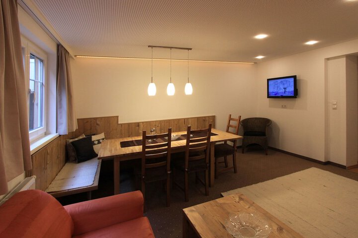 Room 5 of 45