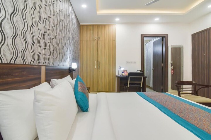 Room 6 of 43