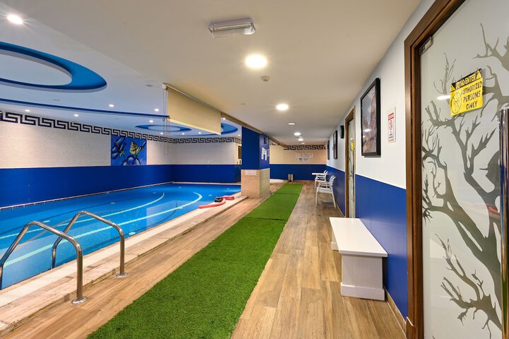 Pool 44 of 68