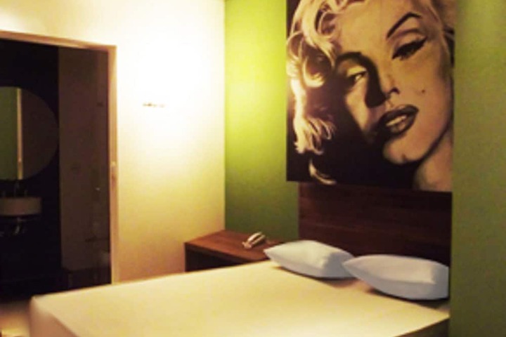 Room 4 of 35