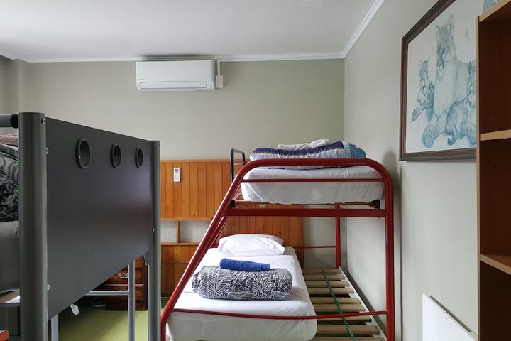 Room 26 of 76