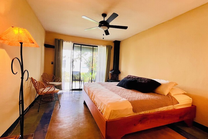 Room 7 of 172