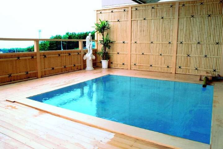 Pool Hotel
