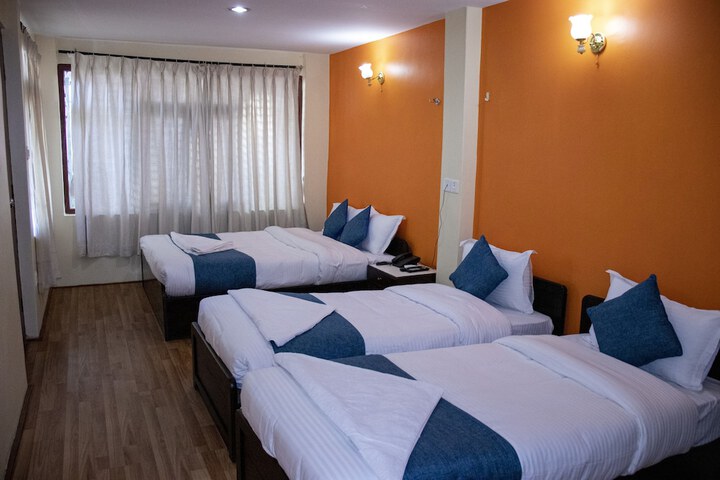 Room 7 of 94
