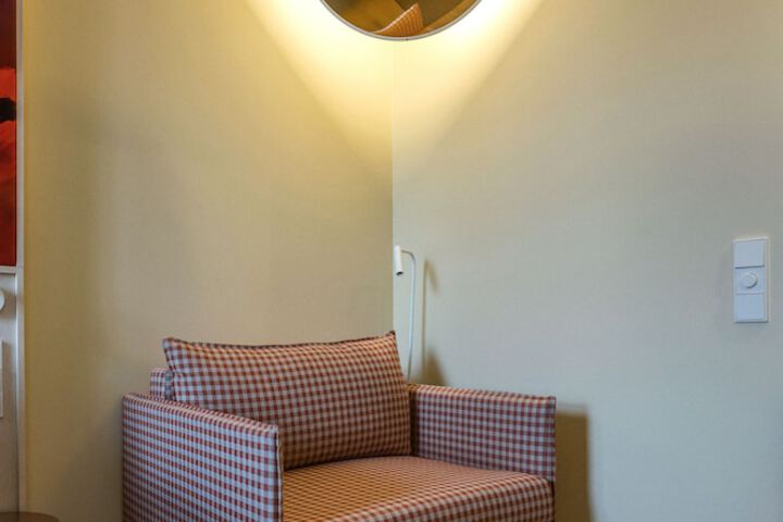 Room 23 of 69