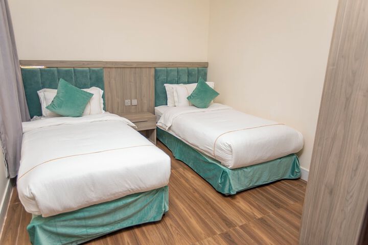 Room 3 of 16