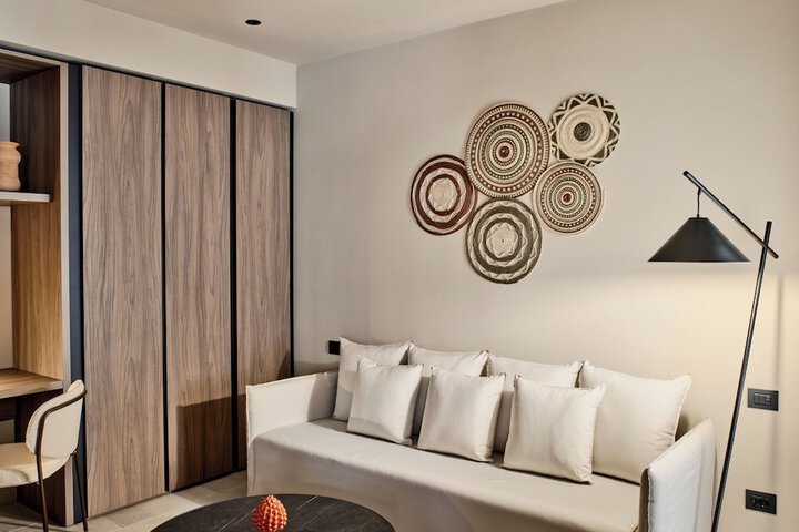Room 6 of 60