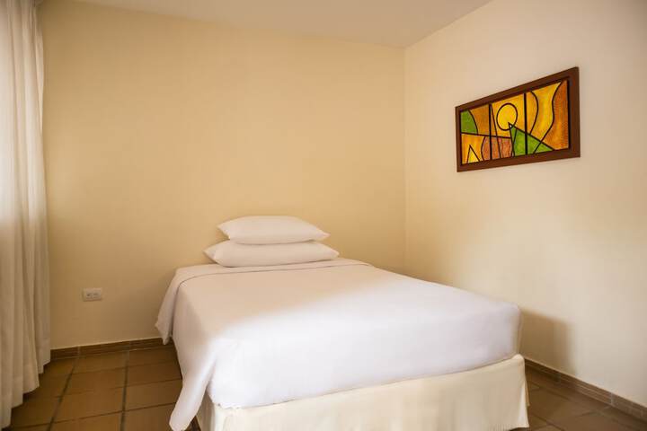 Room 14 of 120