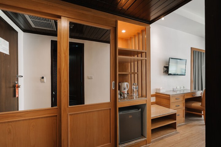 Room 54 of 85
