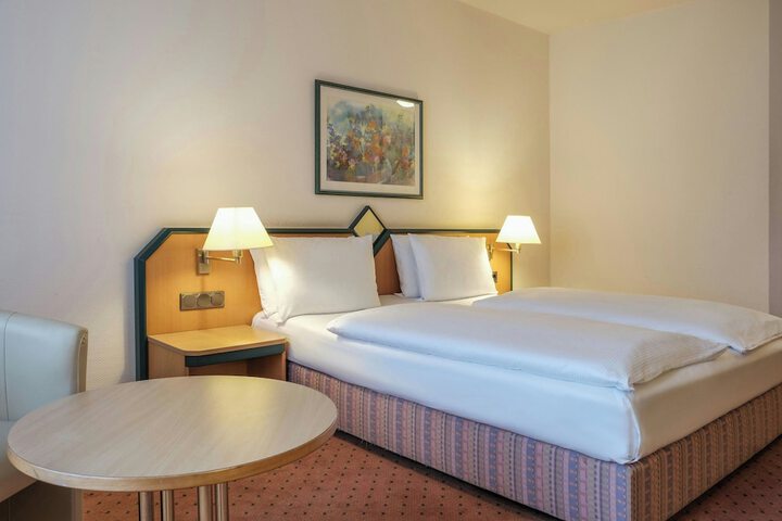 Room 46 of 78