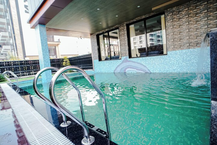 Pool 43 of 63