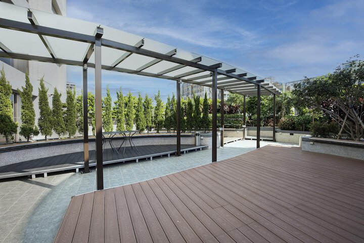 Terrace/Patio 102 of 102