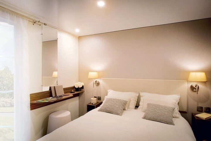 Room 3 of 18