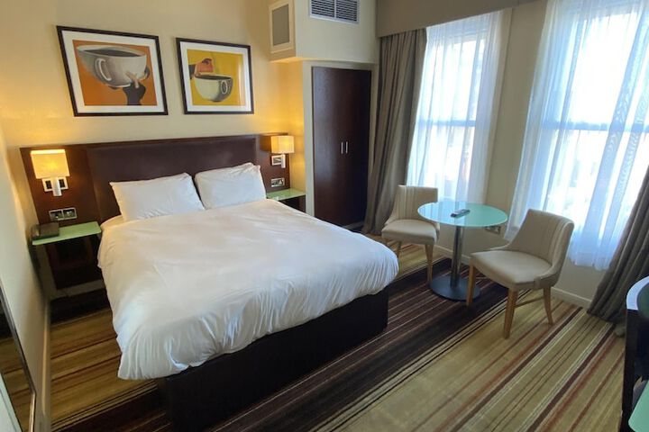 Room 13 of 70