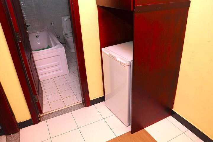 Room 10 of 56