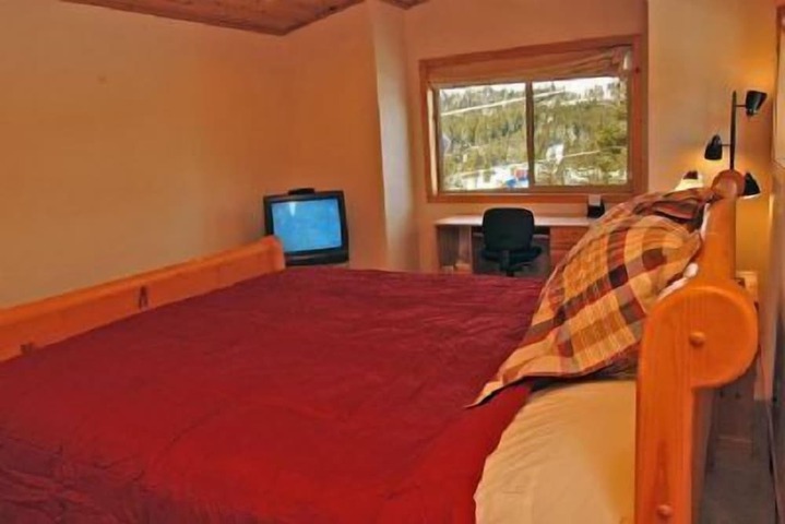 Room 2 of 20