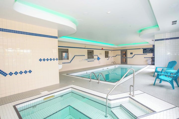 Hotel with Pool