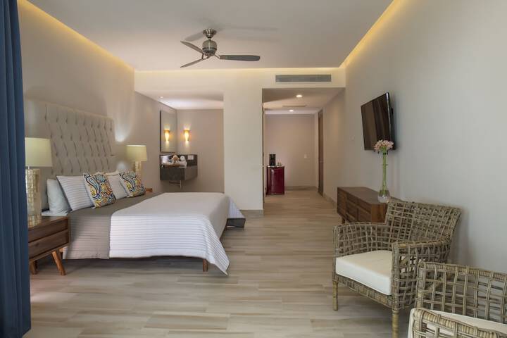 Room 15 of 84