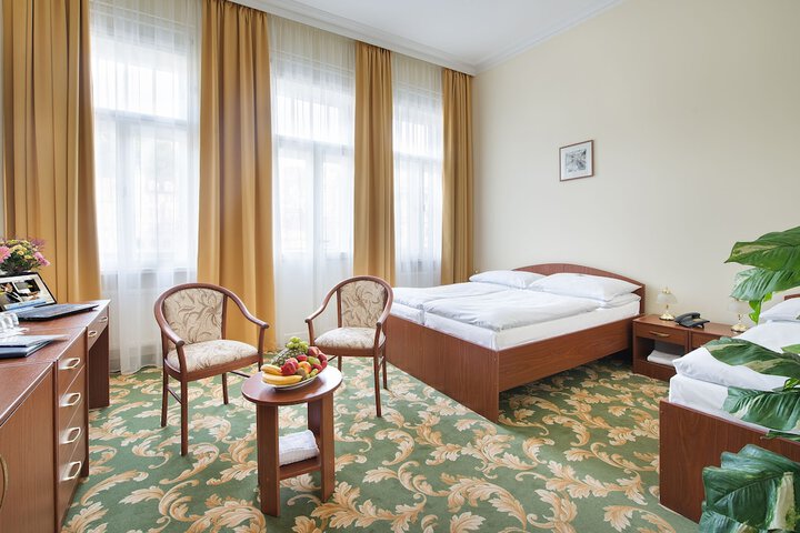 Room 15 of 52