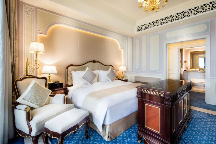 Room 20 of 77