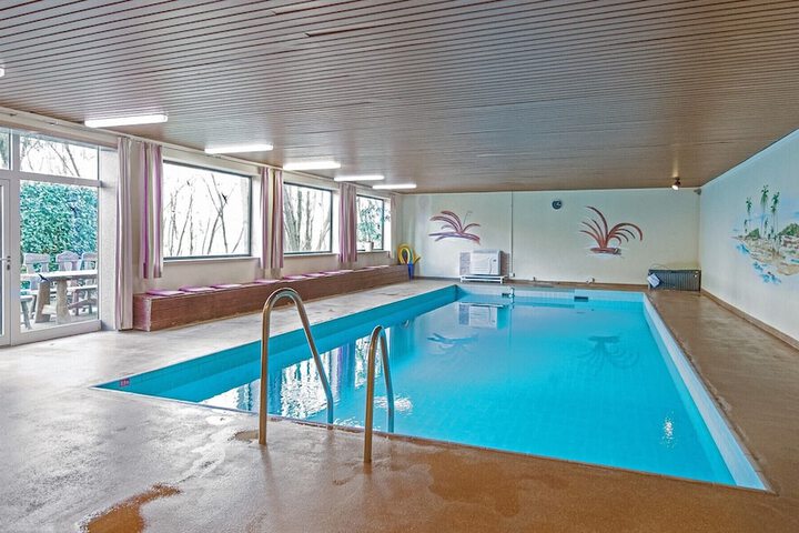 Pool Hotel