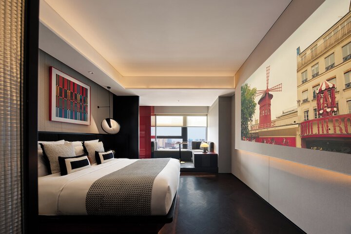 Room 25 of 38