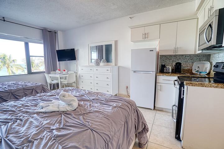 Room 29 of 244
