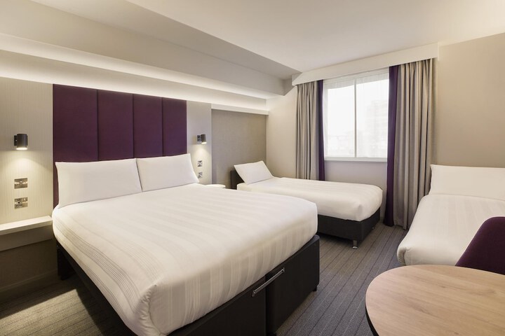 Room 5 of 20
