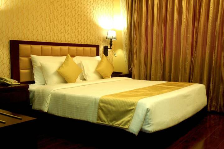 Room 13 of 64