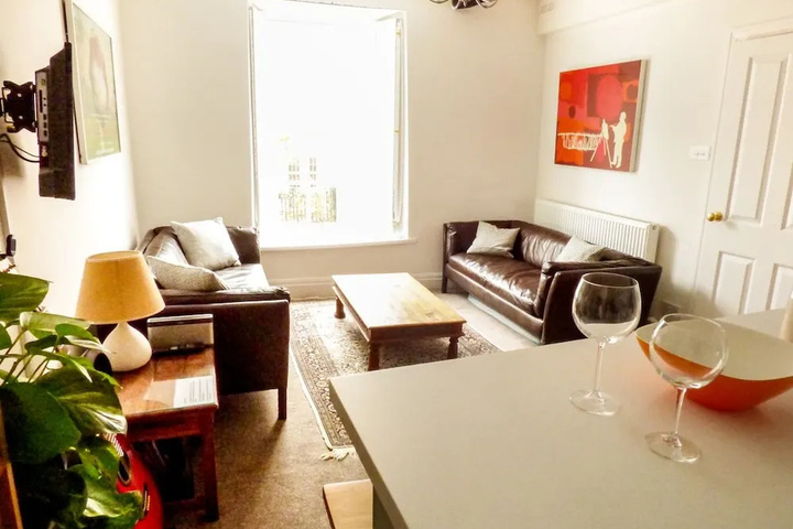 Room 2 of 11