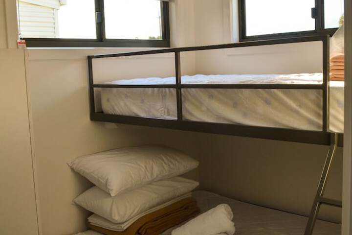 Room 29 of 142