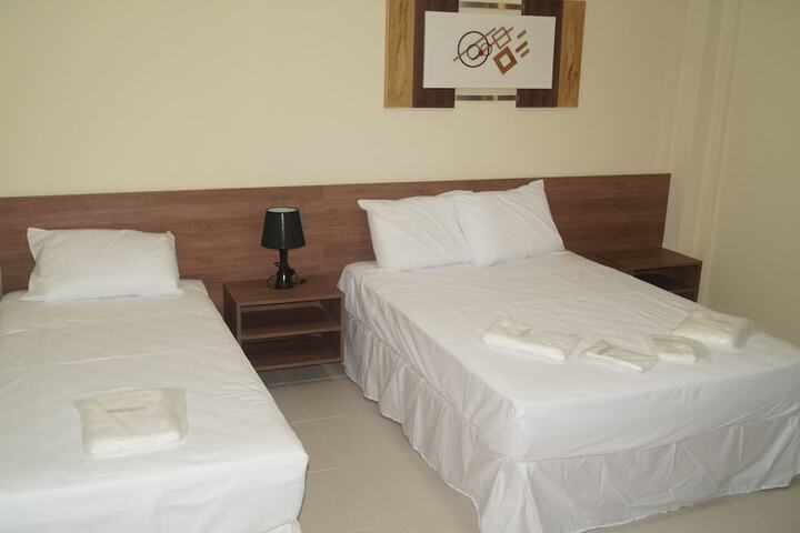 Room 8 of 33
