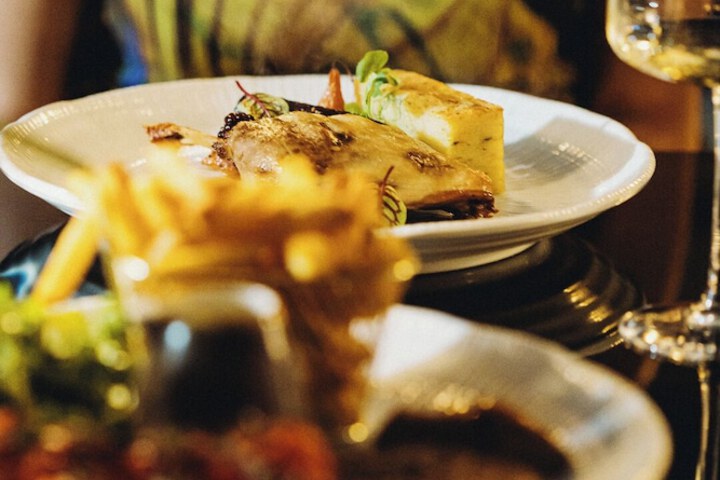 Dining 62 of 105