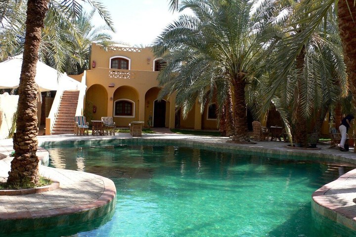 Pool 51 of 96
