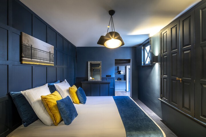 Room 13 of 47