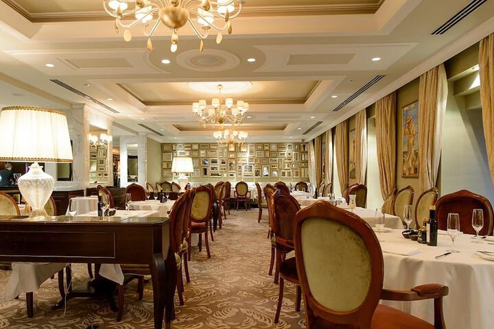 Dining 72 of 101