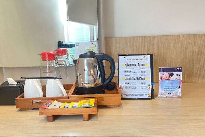 Breakfast/Coffee Service 22 of 39