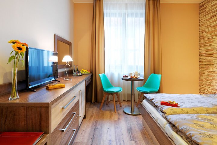 Room 9 of 46