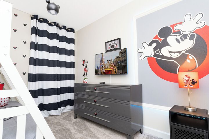 Room 45 of 119