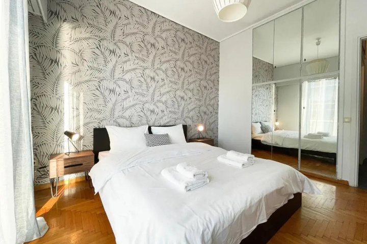 Room 5 of 13