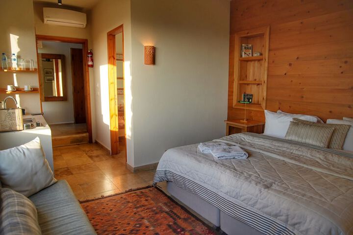Room 27 of 85