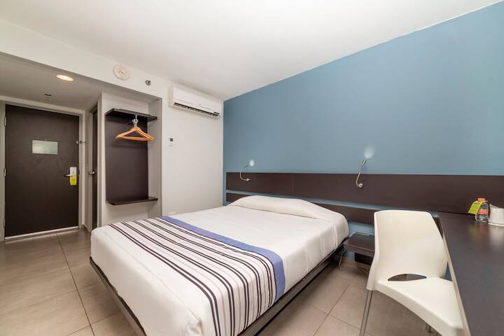 Room 6 of 48
