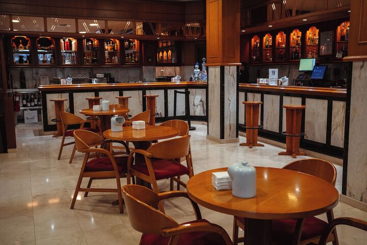 Coffee shop
