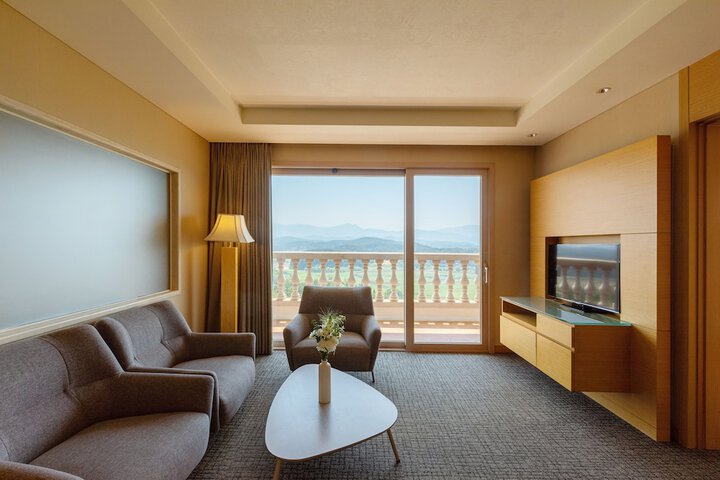 Room 27 of 110