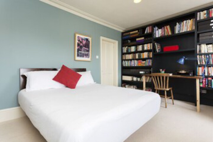 Room 14 of 24