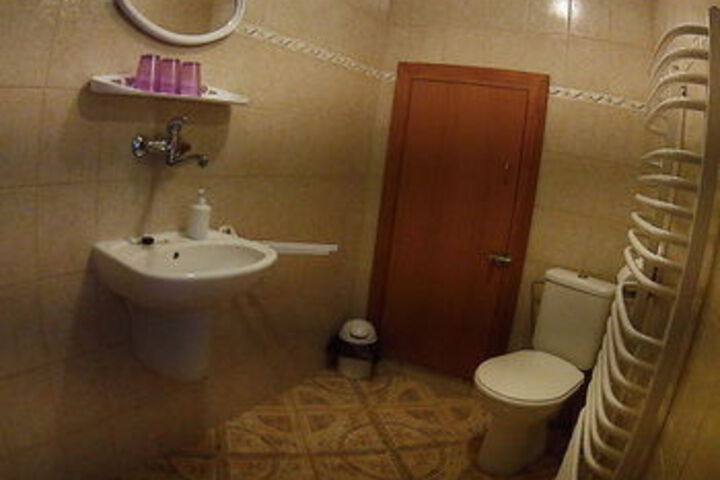 Room 3 of 69