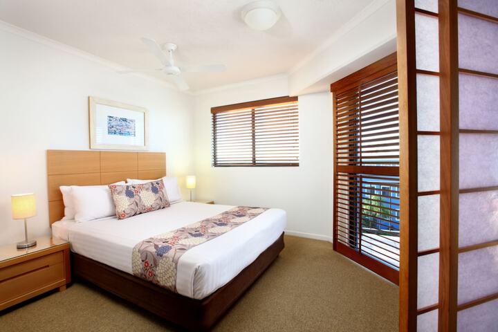 Room 3 of 37